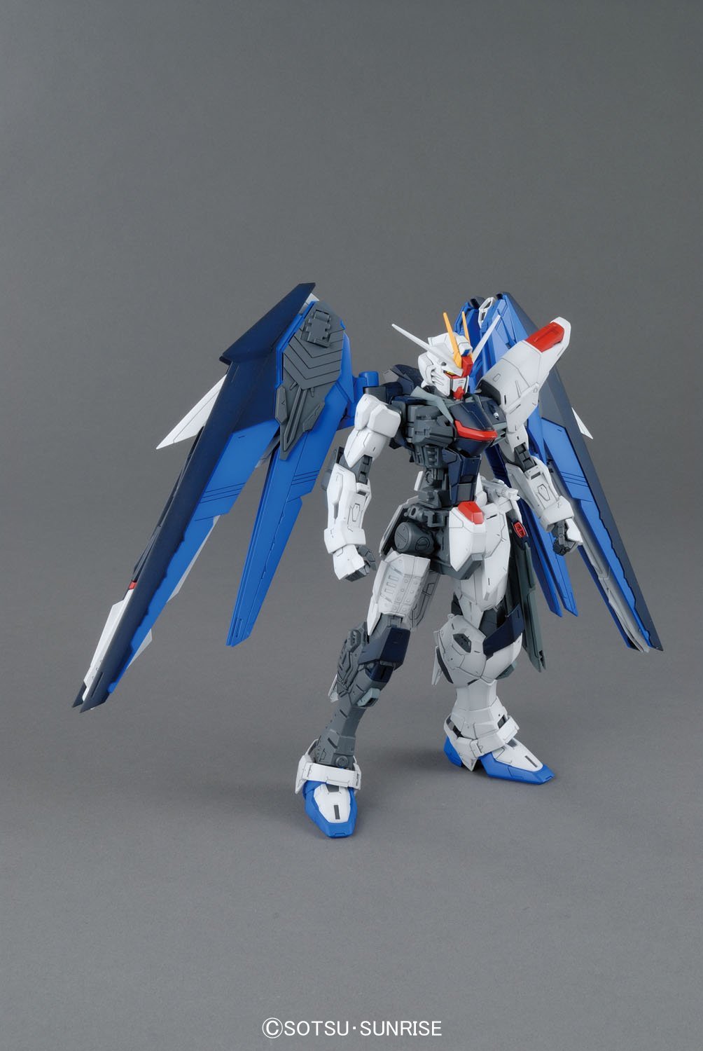 Gundam - Freedom Gundam Ver. 2.0 1/100 [MG]